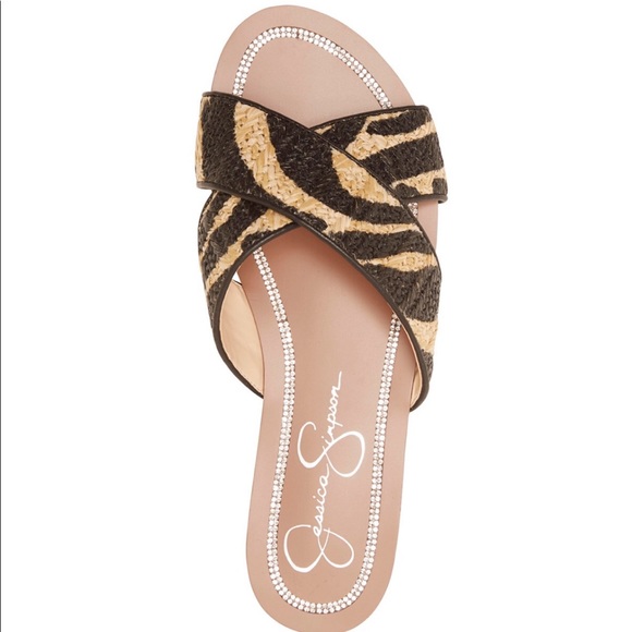Jessica Simpson Elaney Flat Sandals - Picture 4 of 6